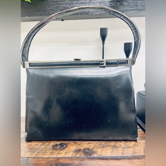 LOEWE GENUINE LEATHER ANTIQUE HANDBAG MADE IN SPAIN - Picture 16 of 16